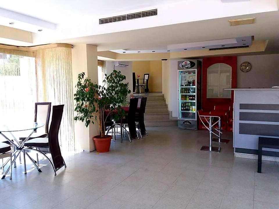 Хотел Дани Sandanski Ngoại thất bức ảnh